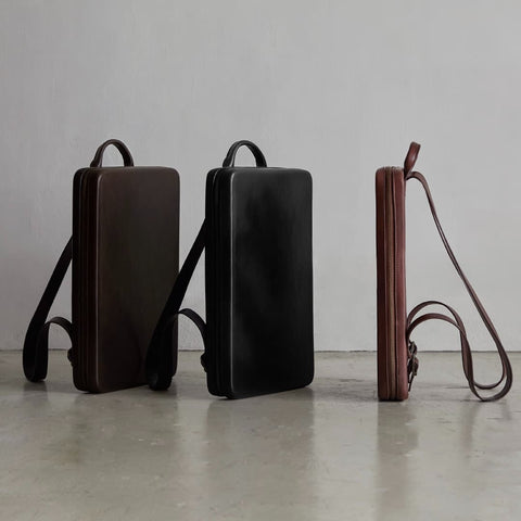 Antique Minimal Leather Backpack – MOTHERHOUSE マザーハウス