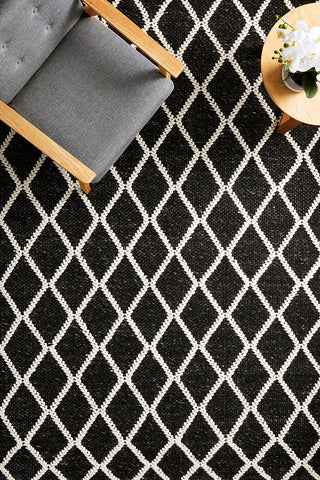 HUXLEY BLACK RUG