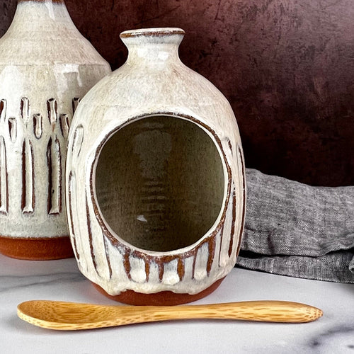 https://cdn.shopify.com/s/files/1/0252/5164/3469/products/FernStreetPottery_3020_be78e5da-ca56-43e1-8412-fe3244c5dc31_250x250@2x.jpg?v=1654014754