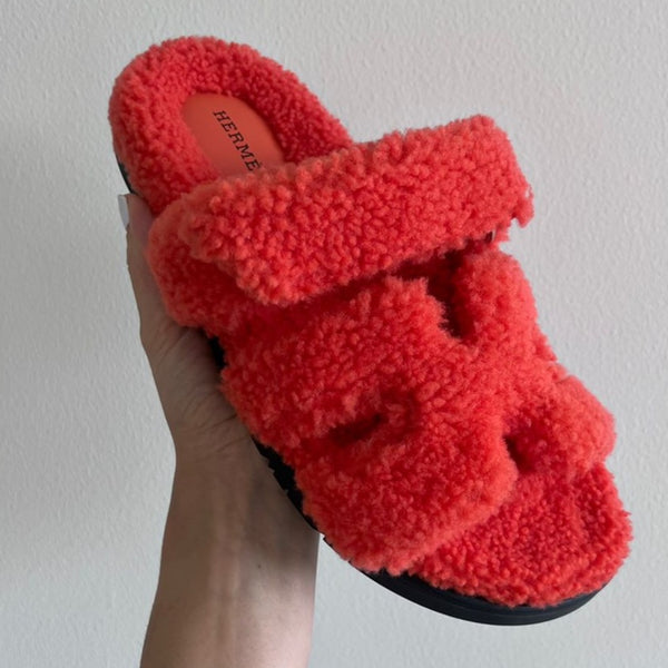 hermes fuzzy slippers