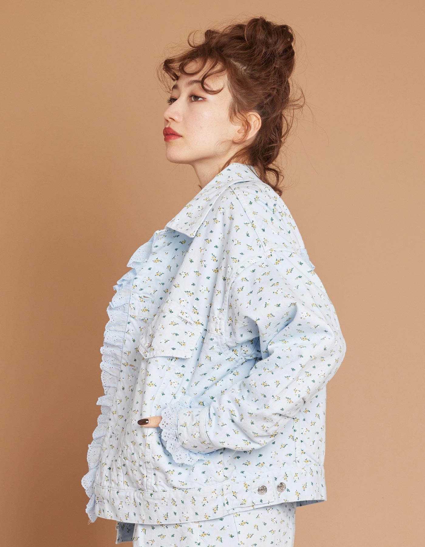 little sunny bite (リトルサニーバイト) Flower print denim jacket