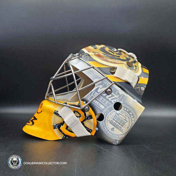 It looks like Linus Ullmark is going to debut another unbelievable mask