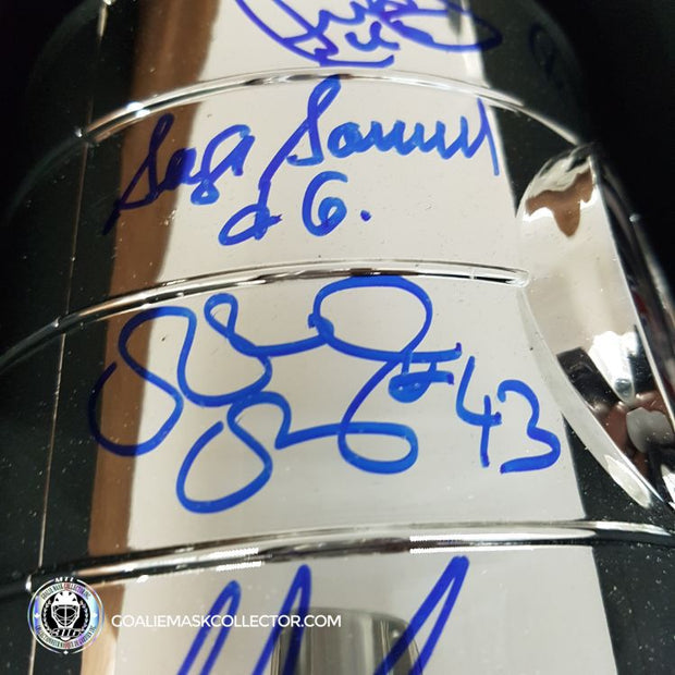 https://cdn.shopify.com/s/files/1/0252/5603/4383/products/Patrick_Roy_Mini_Stanley_Cup_Signed_by_1993_Team_15_620x.jpg?v=1621342745