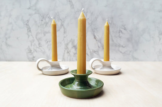 https://cdn.shopify.com/s/files/1/0252/5836/0911/products/green_candle4.jpg?v=1664142799&width=533