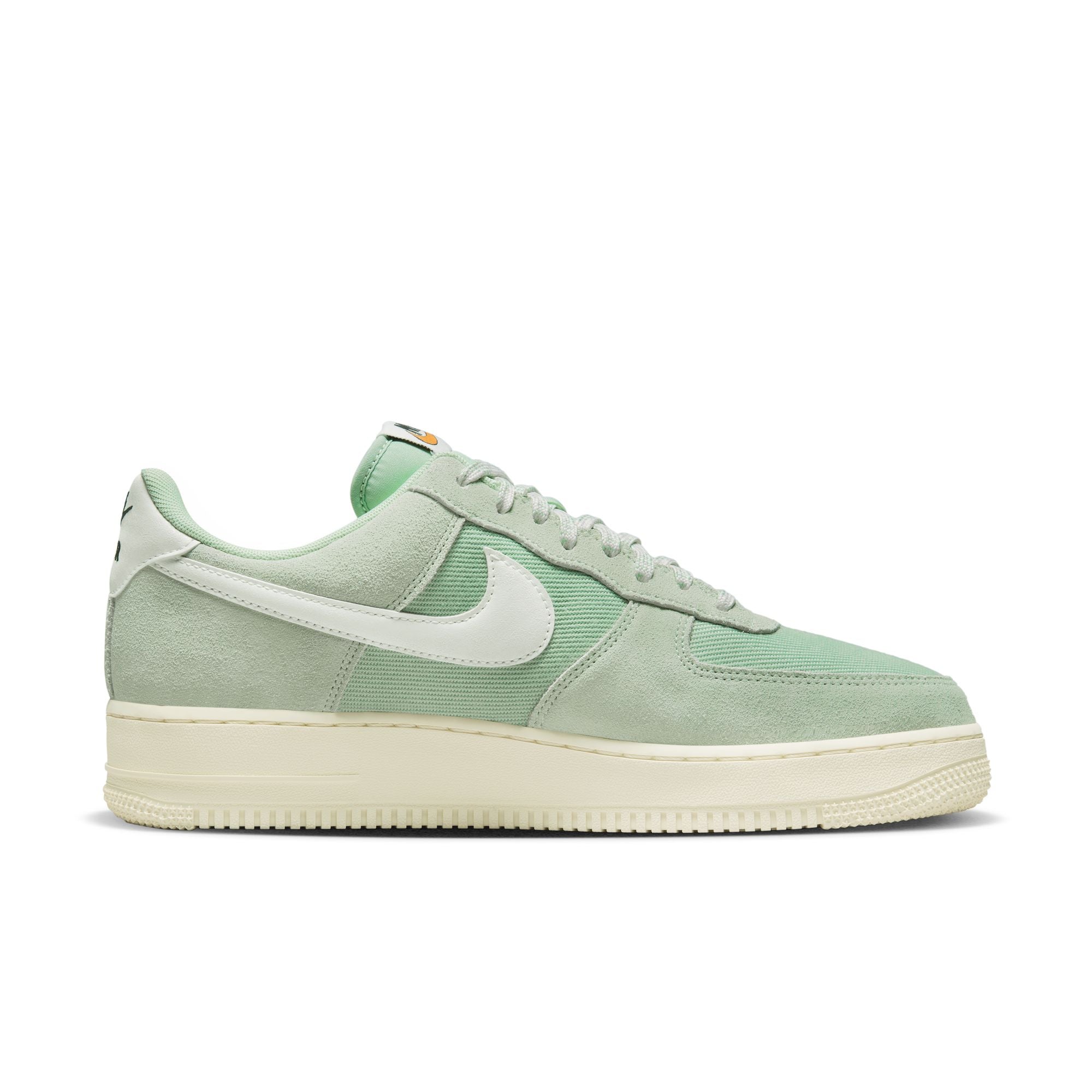 Nike Air Force 1 '07 LV8 in Green - Size 12