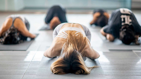 yoga du chakra du troisieme oeil posture de l enfant