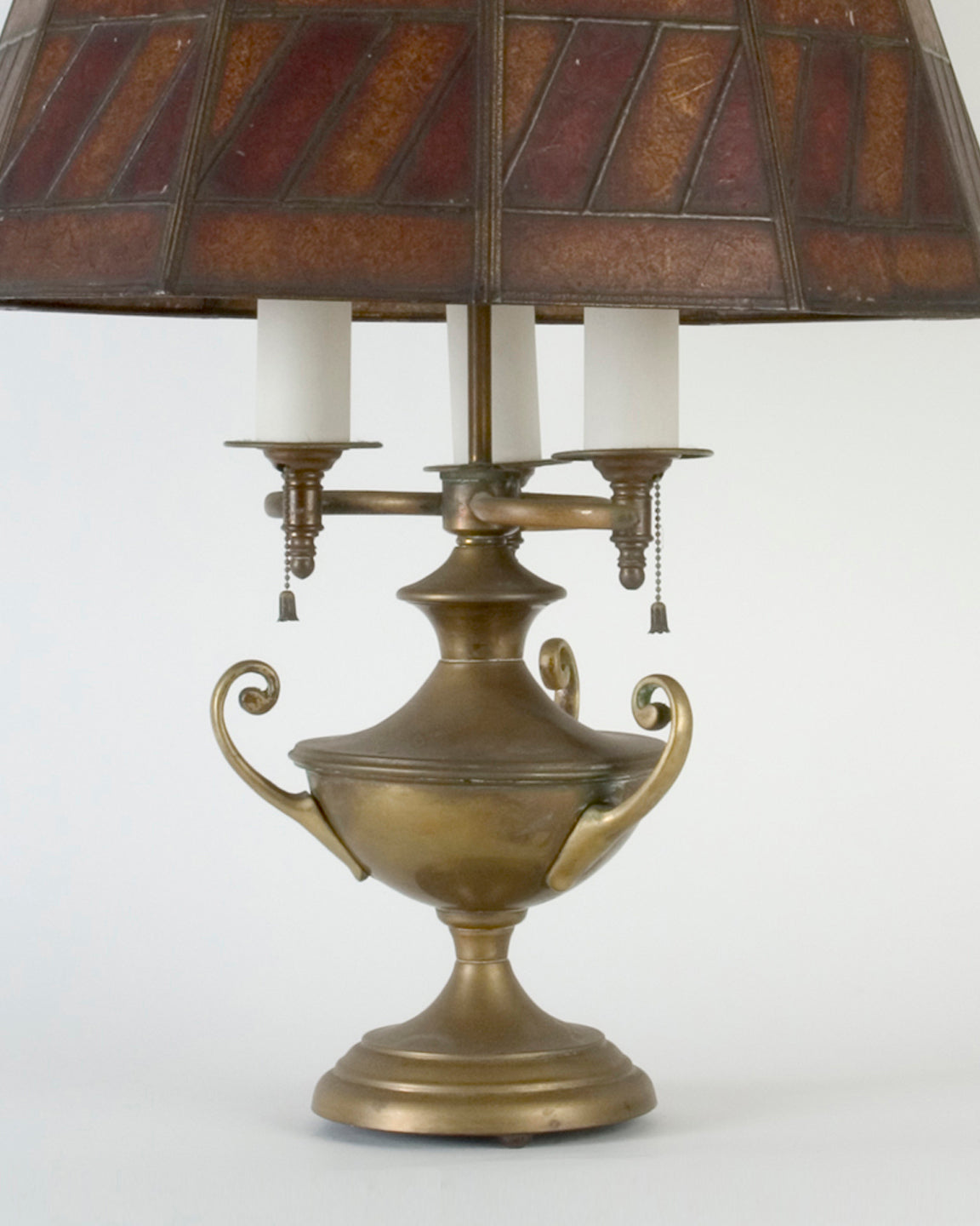 olifant wapenkamer Druipend Bronze Lamp with Leaded Mica Shade | Vintage Collection