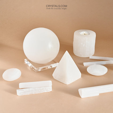 SELENITE CRYSTAL MEANING