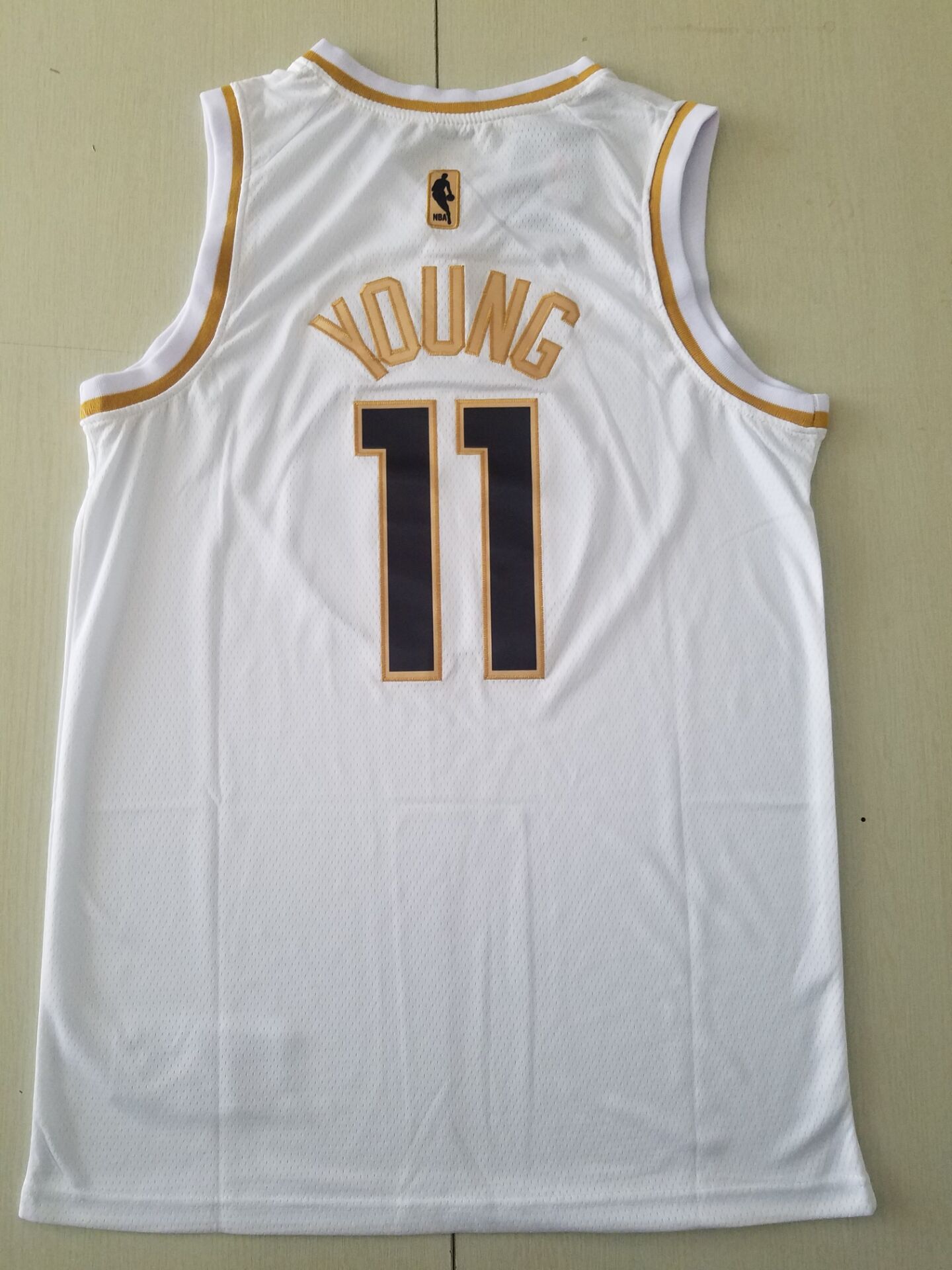 trae young jersey white