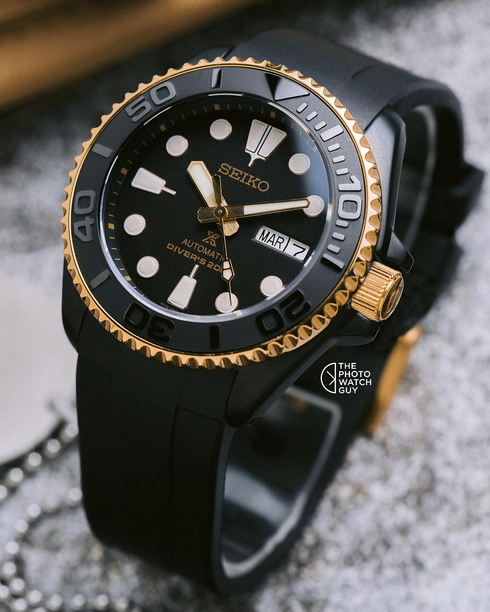 FKM RUBBER (CLASSIC) - FOR SEIKO SKX/ SRPD - (BLACK, YELLOW GOLD HARDW -  Monstraps