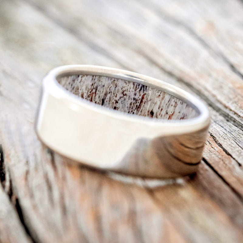 ANTLER LINED WEDDING BAND Staghead Designs   SQU 57 T 0 800x 