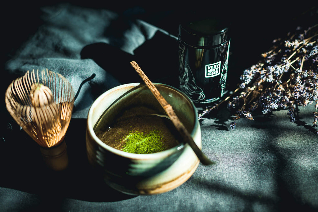 Matcha frisch zubereitet: CEREMONY Bio Matcha von VERY MATCHA, Super Premium Quality