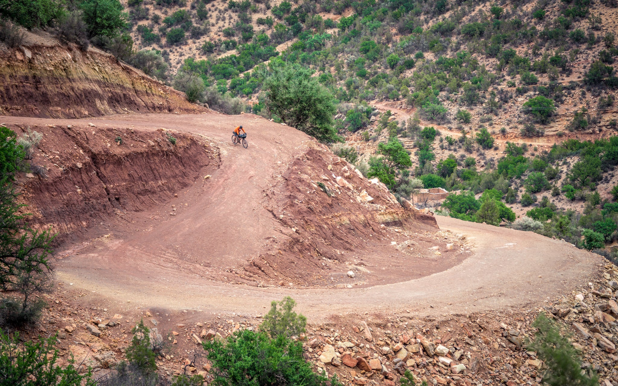 Riding the Sonder titanium Broken Road in the wilderness of the Anti-Atlas with 100km of nothing other than the beautiful wild landscapes and trails to observe