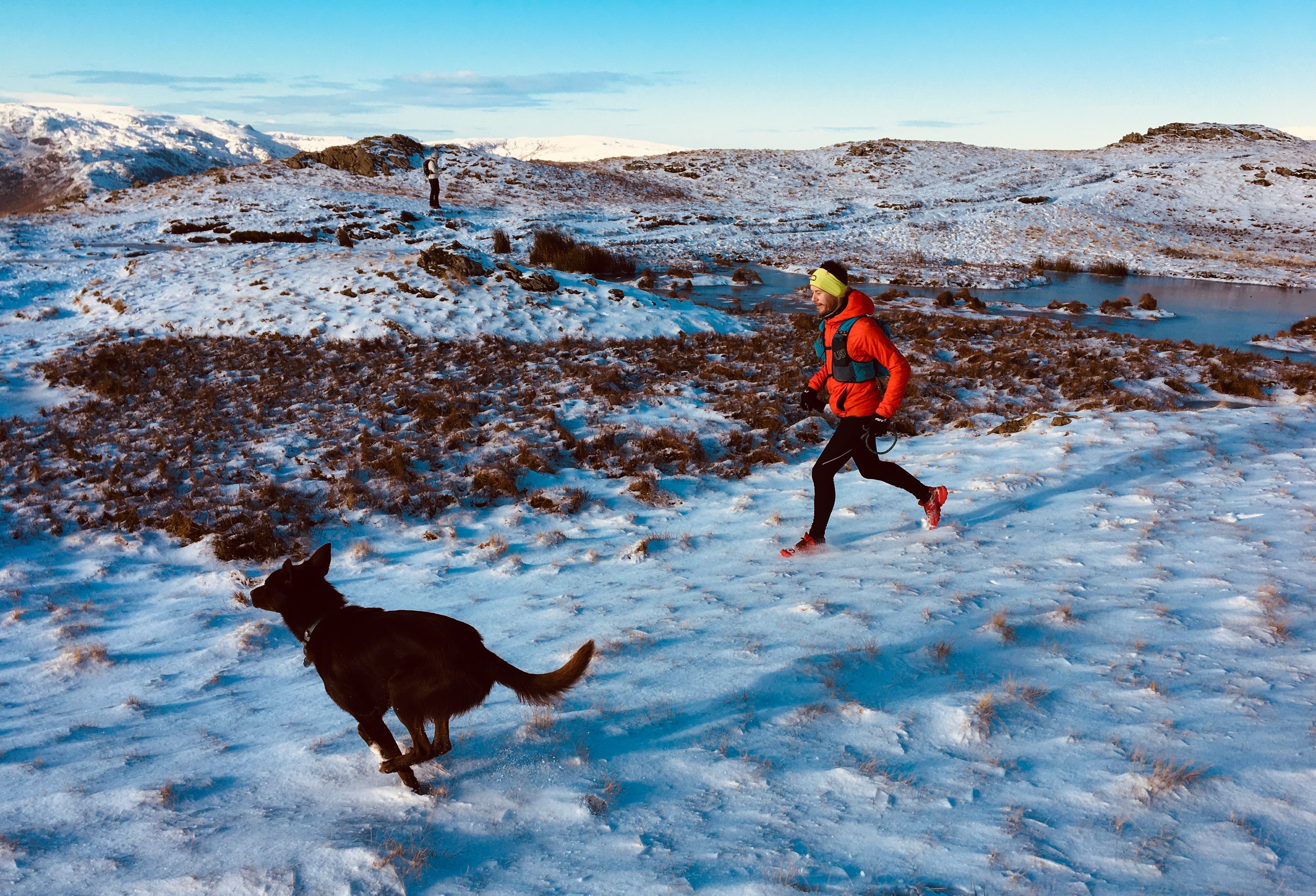 Winter trail running in the snow