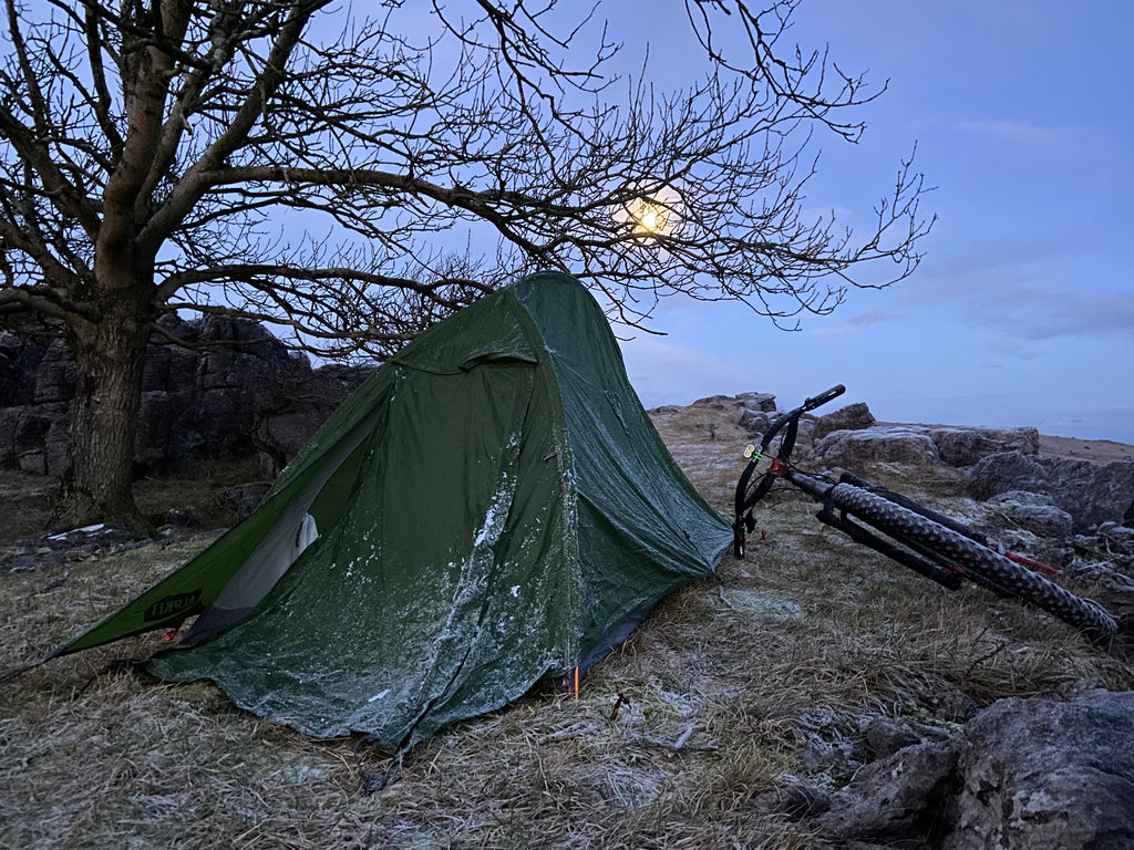 Lightweight solo backpacking tent