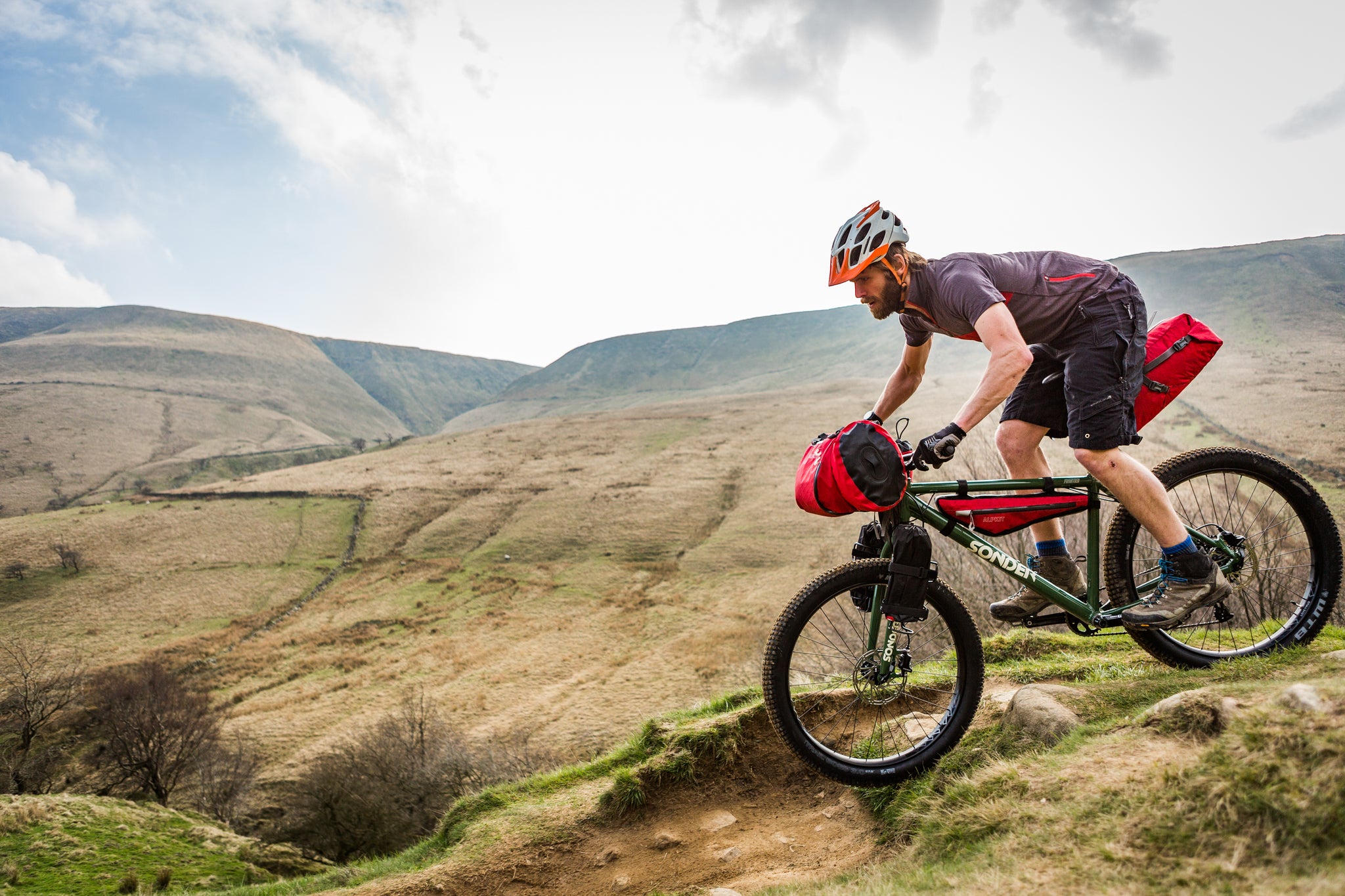 Bikepacking on a mountain bike in the Peak District