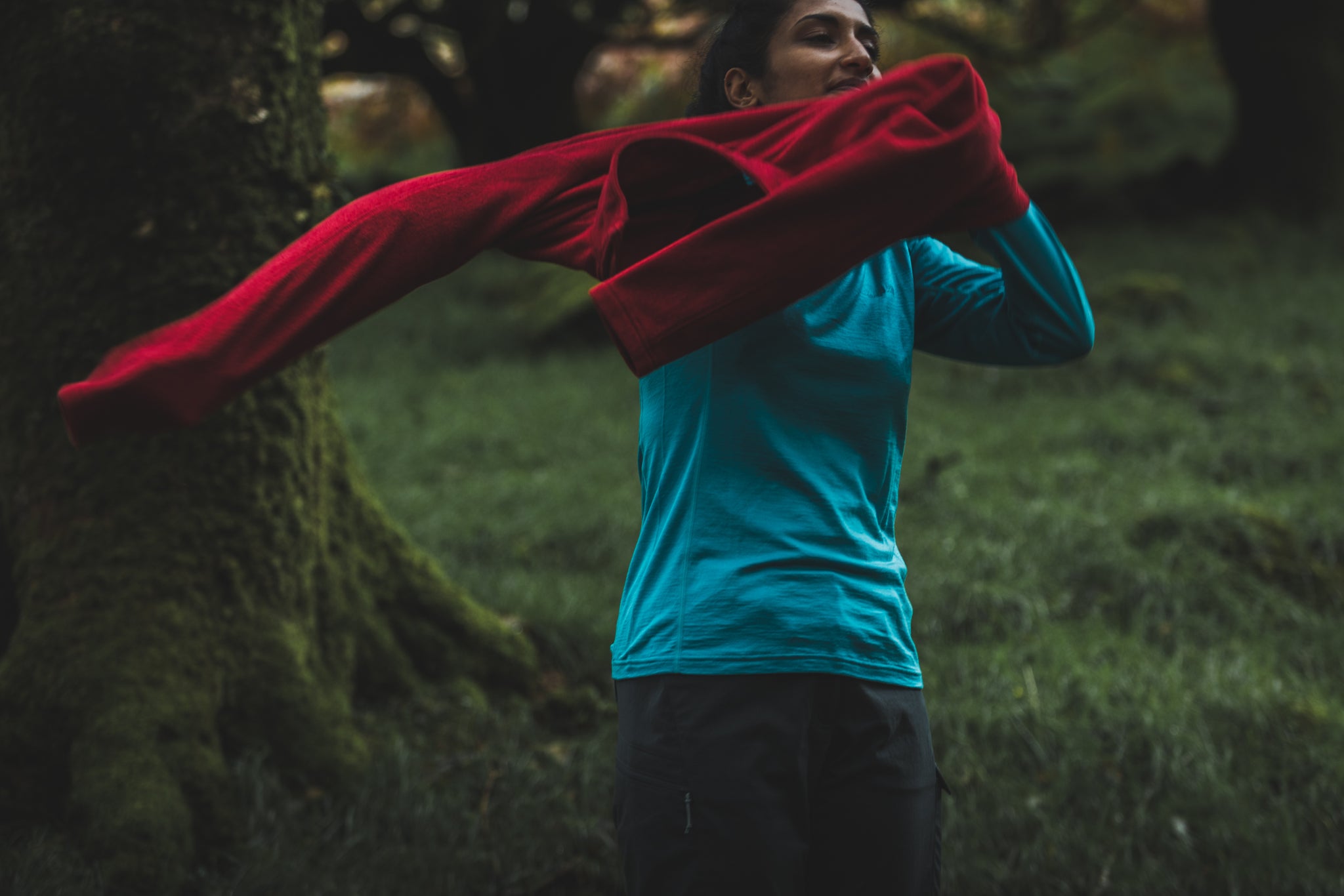 These are the best Baselayers for hiking, running and cycling Merino and  Synthetic