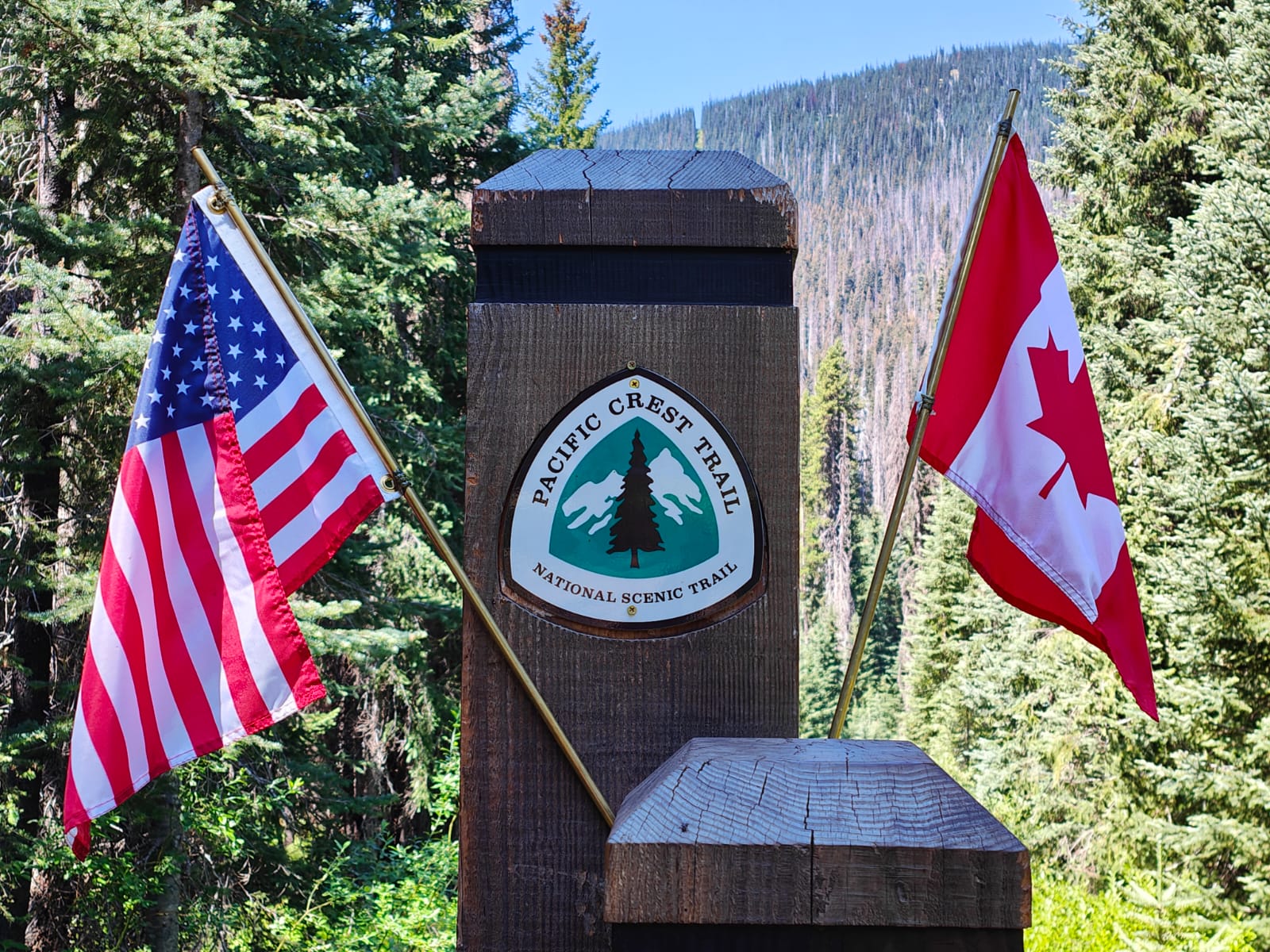 pacific crest trail head on the Canadian border