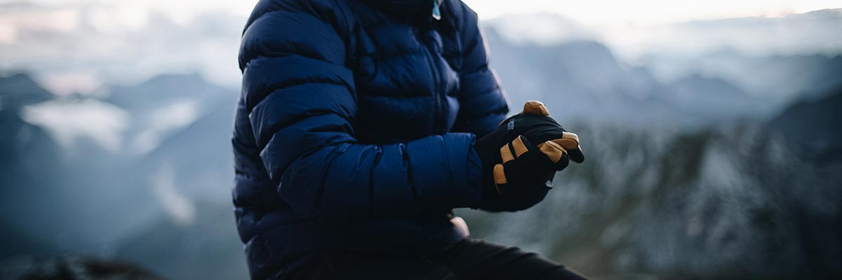 Winter insulated gloves