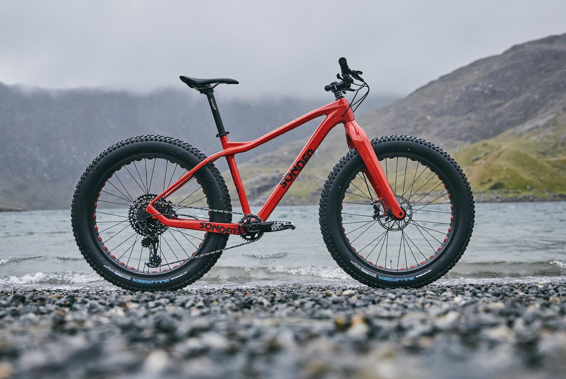 fat bike dynamo hub