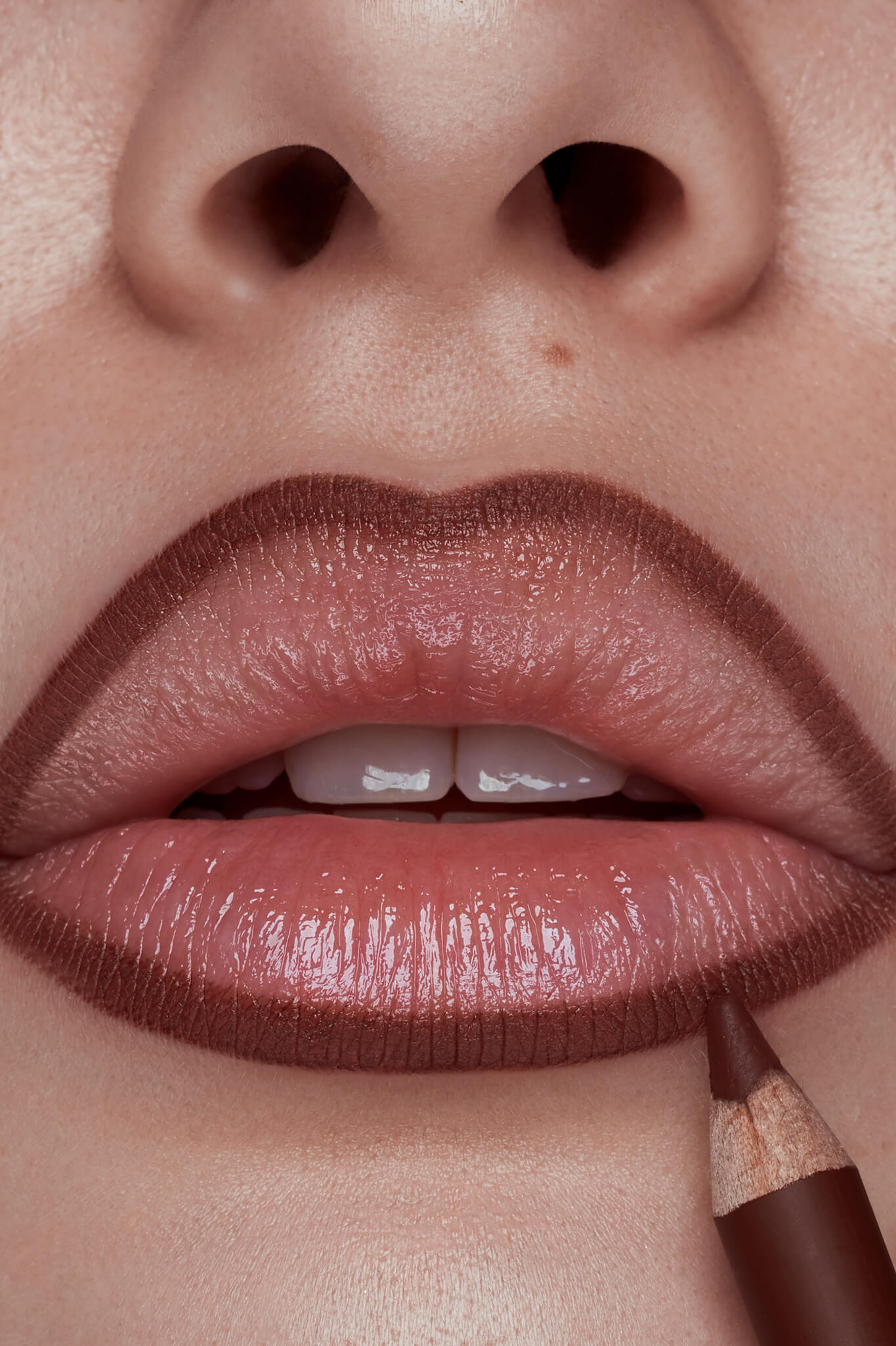 Hotline Lip Liner | Lip Pencil | Peaches and Cream