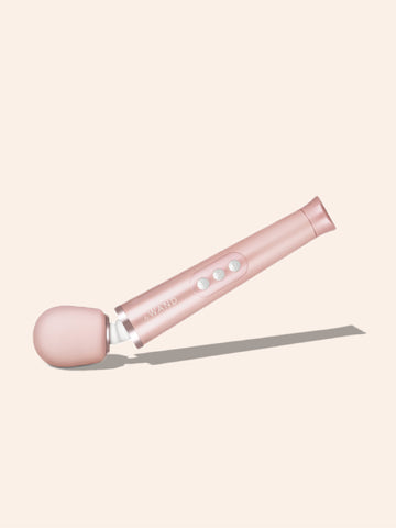 Le Wand Petite Rose Gold Vibrator