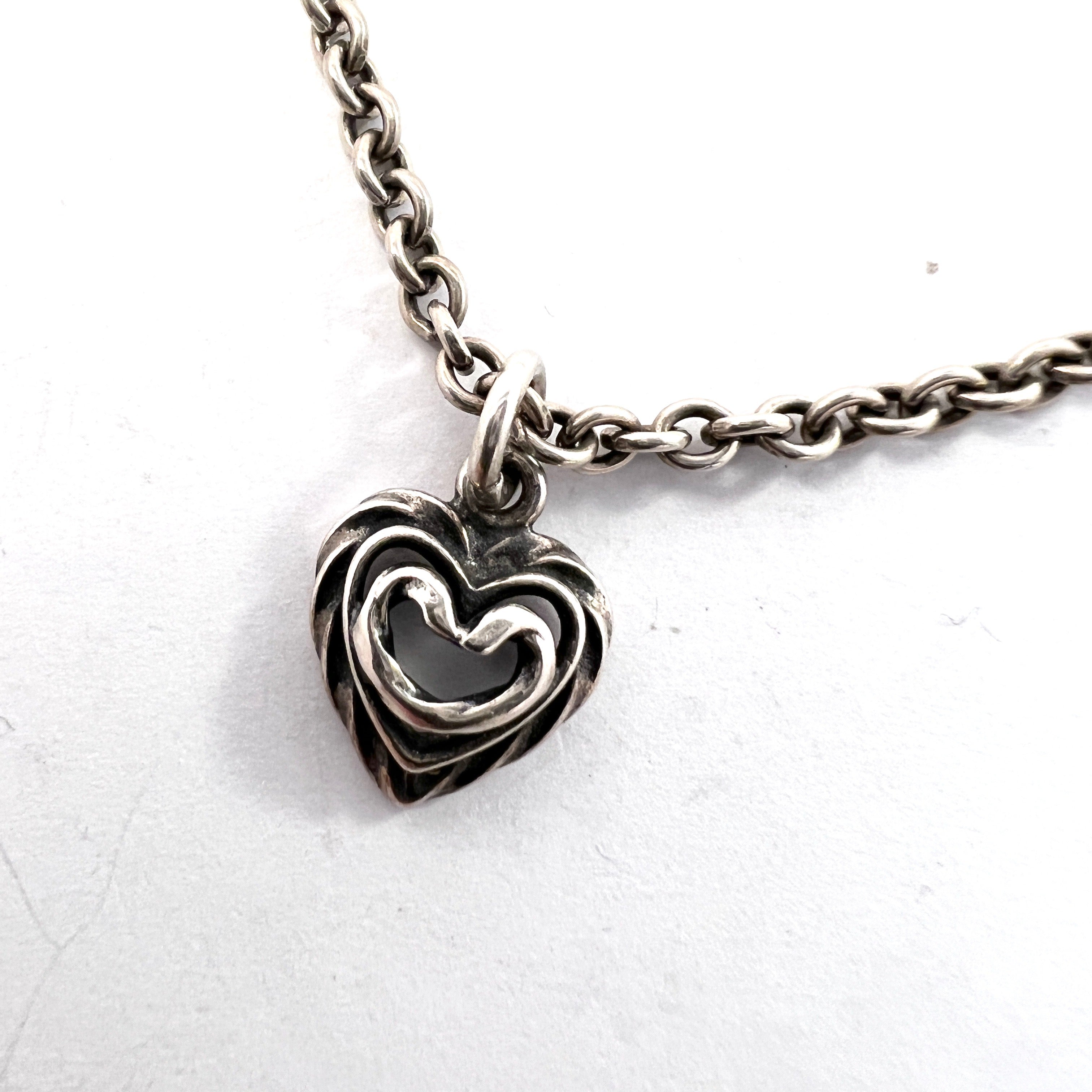 Kalevala Koru, Finland. Vintage Sterling Silver Heart Love Charm Brace – T  Niklasson Gallery