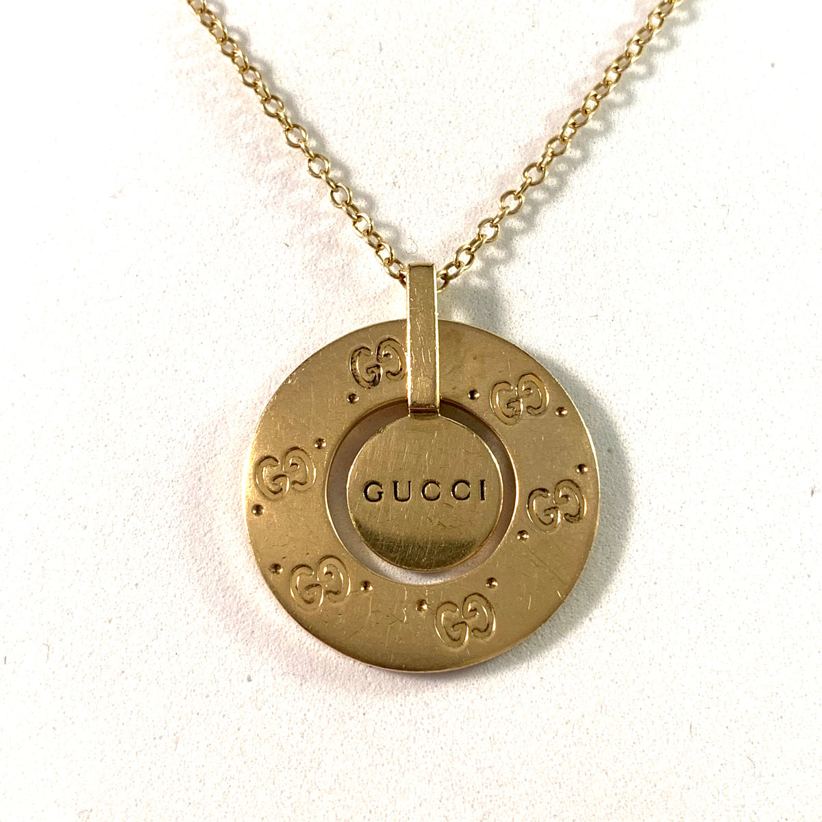Gucci, Italy 18k Gold Pendant Necklace. Boxed. – T Niklasson Gallery