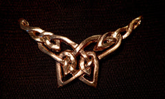 Knot pendant with wings! - F-07