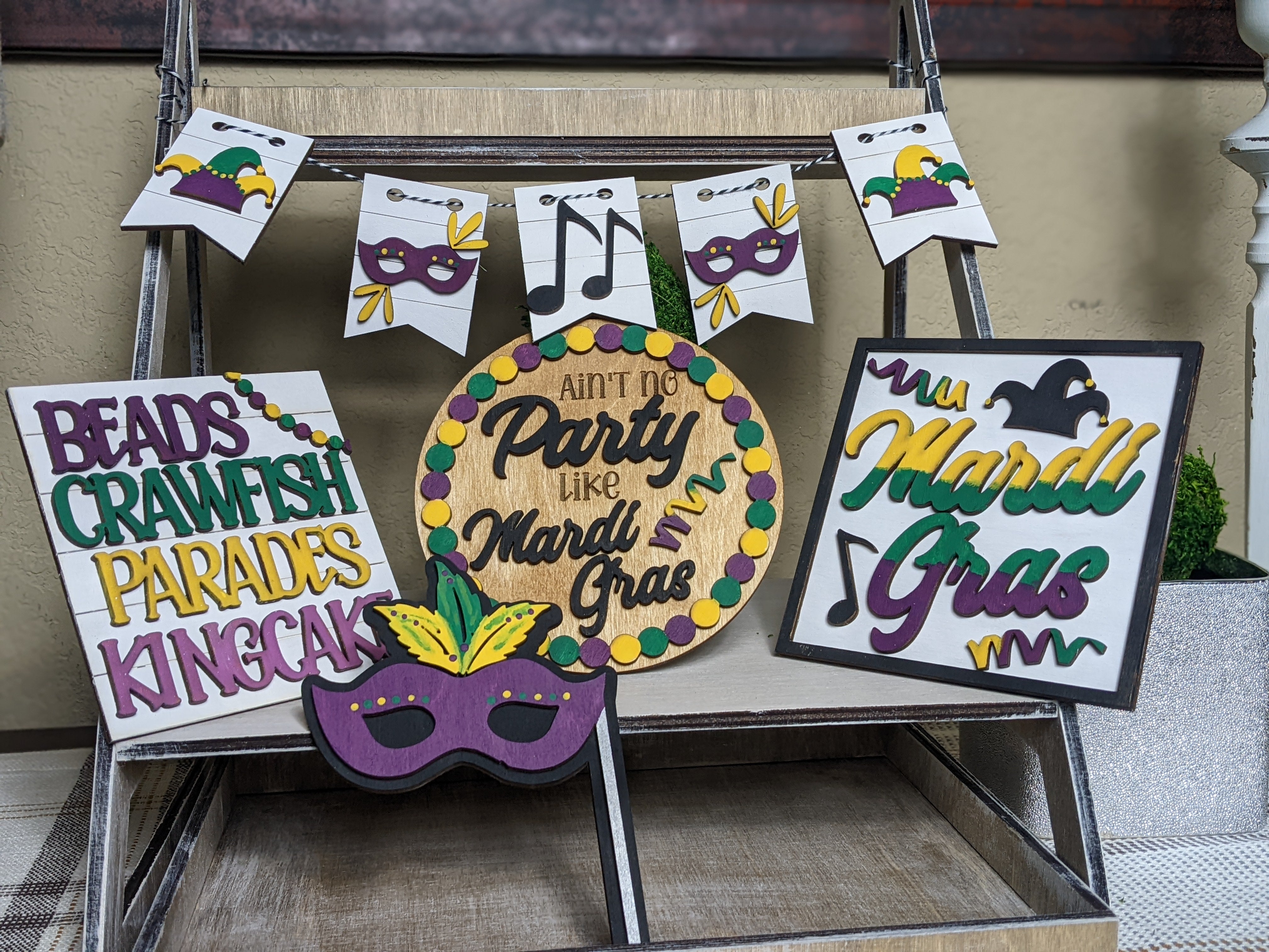 Mardi Gras DIY Tray Set