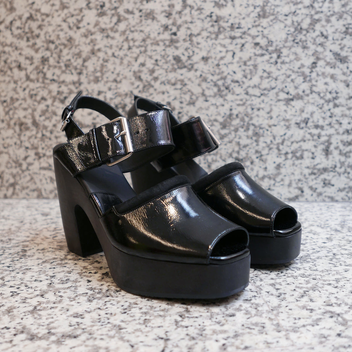 Sora Clog in Black Crinkle Patent Leather – Misia