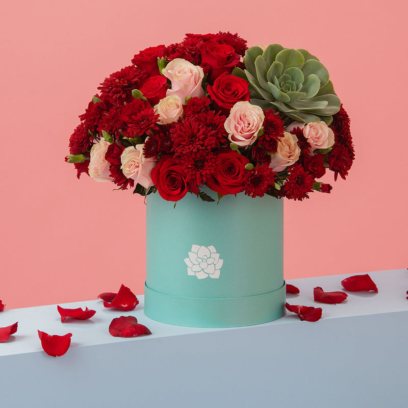 Flowerbox Classic red – Suculenta Boutique Floral