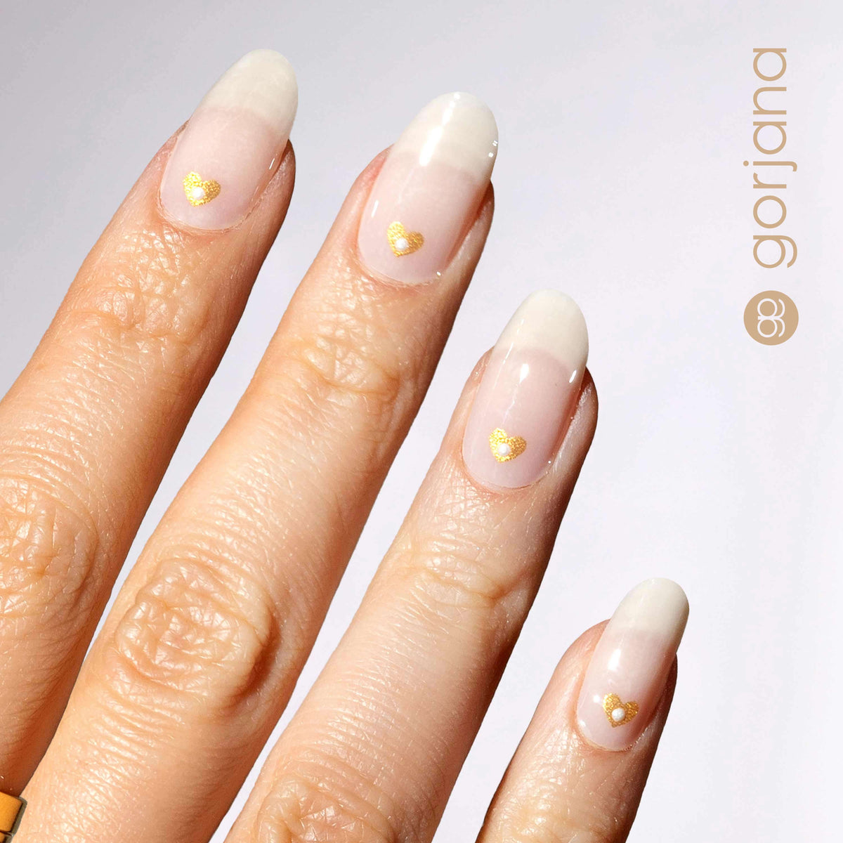 45 gold nails that are trending right now – Scratch