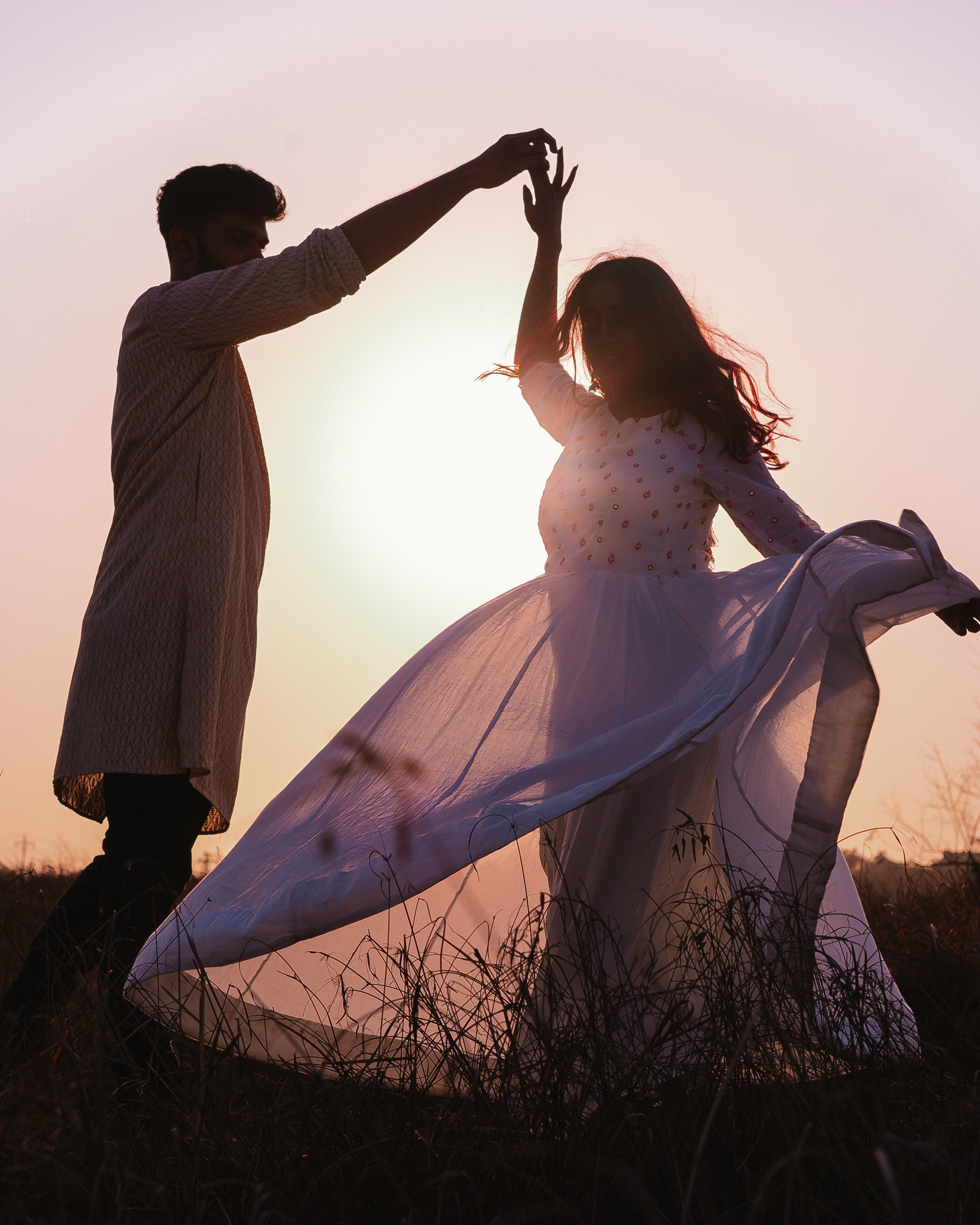 Red Veds: Best Pre Wedding Poses for Couples | Check It Now
