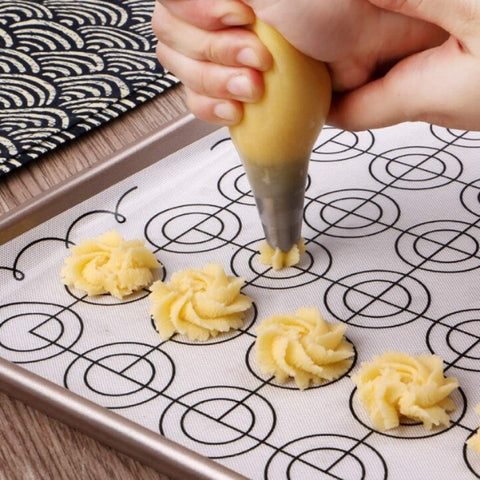 Tapis de cuisson silicone anti-adhérent 44 macarons