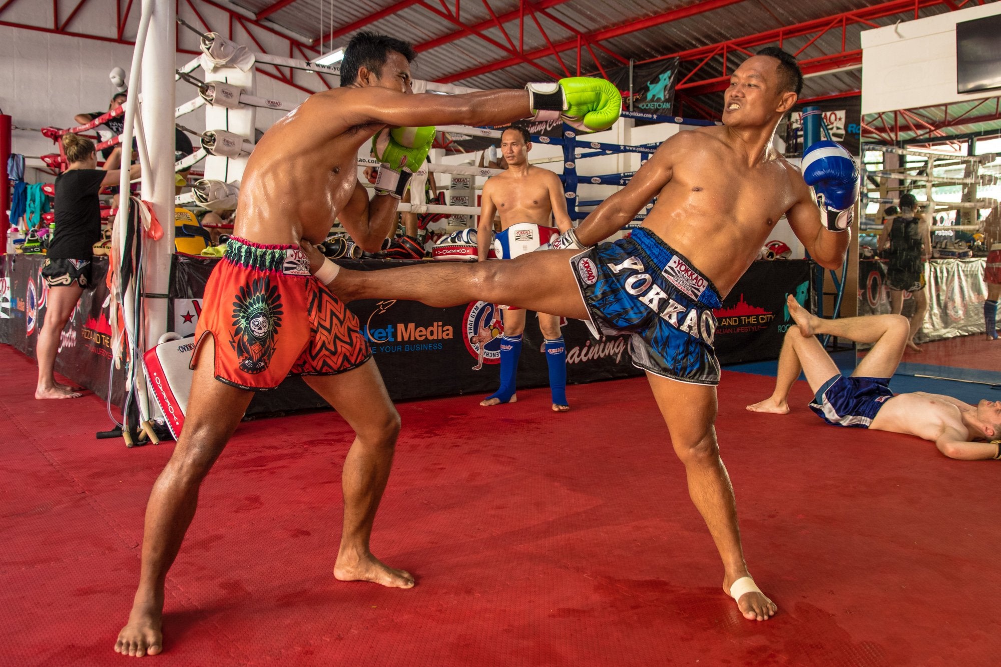 5 Must-Know Muay Thai Heavy Bag Drills To Level Up Your Game