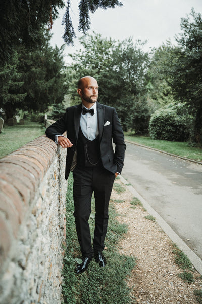 Why Choose Black Tie for Weddings?