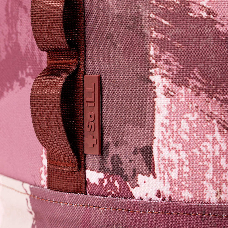 close up of texture of so ill momoa pro LV climbing upper material in blush pink