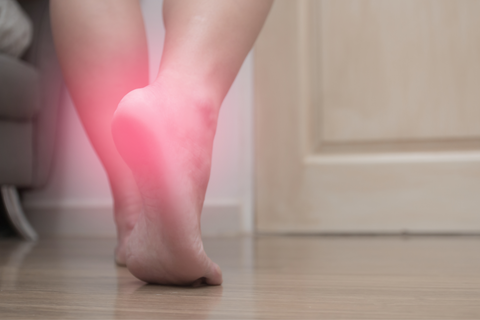 heel pain while walking