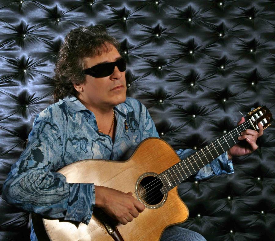 José Feliciano celebrates 50 years of 'Feliz Navidad'