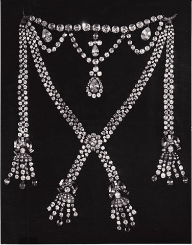 Marie Antionette's Diamond Necklace: The Fraud That Killed A Queen