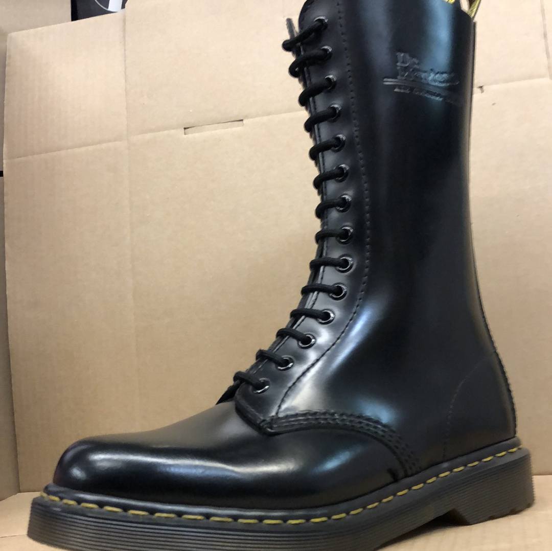 DR MARTENS - BLACK BOOT 1914 (14 EYELET)