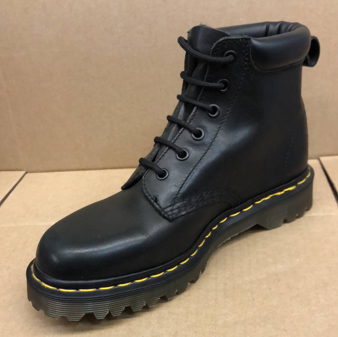 DR MARTENS - BLACK GREASY LEATHER BOOT WITH BEN SOLE (6 EYELET)