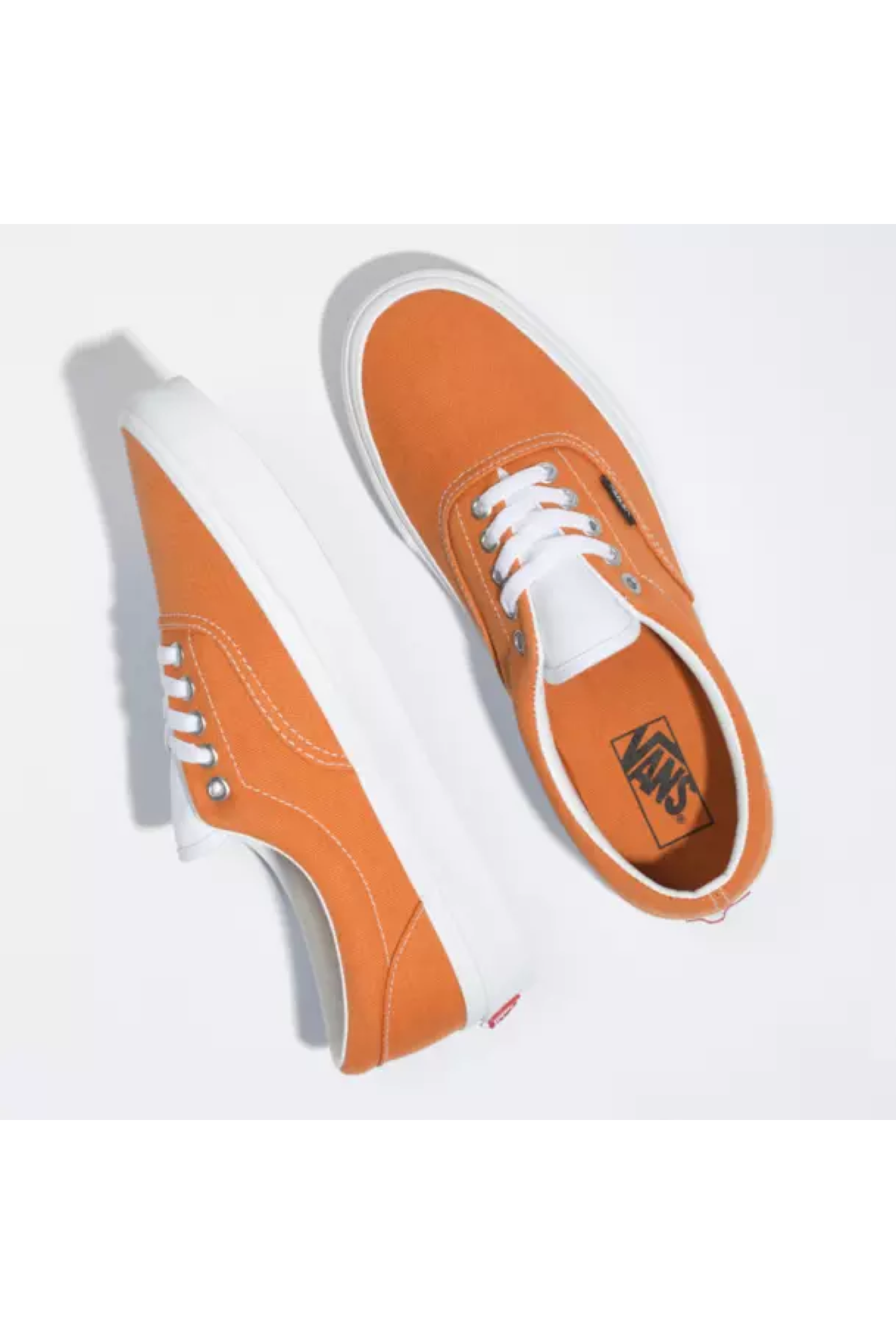 Apricot Retro Sport Era