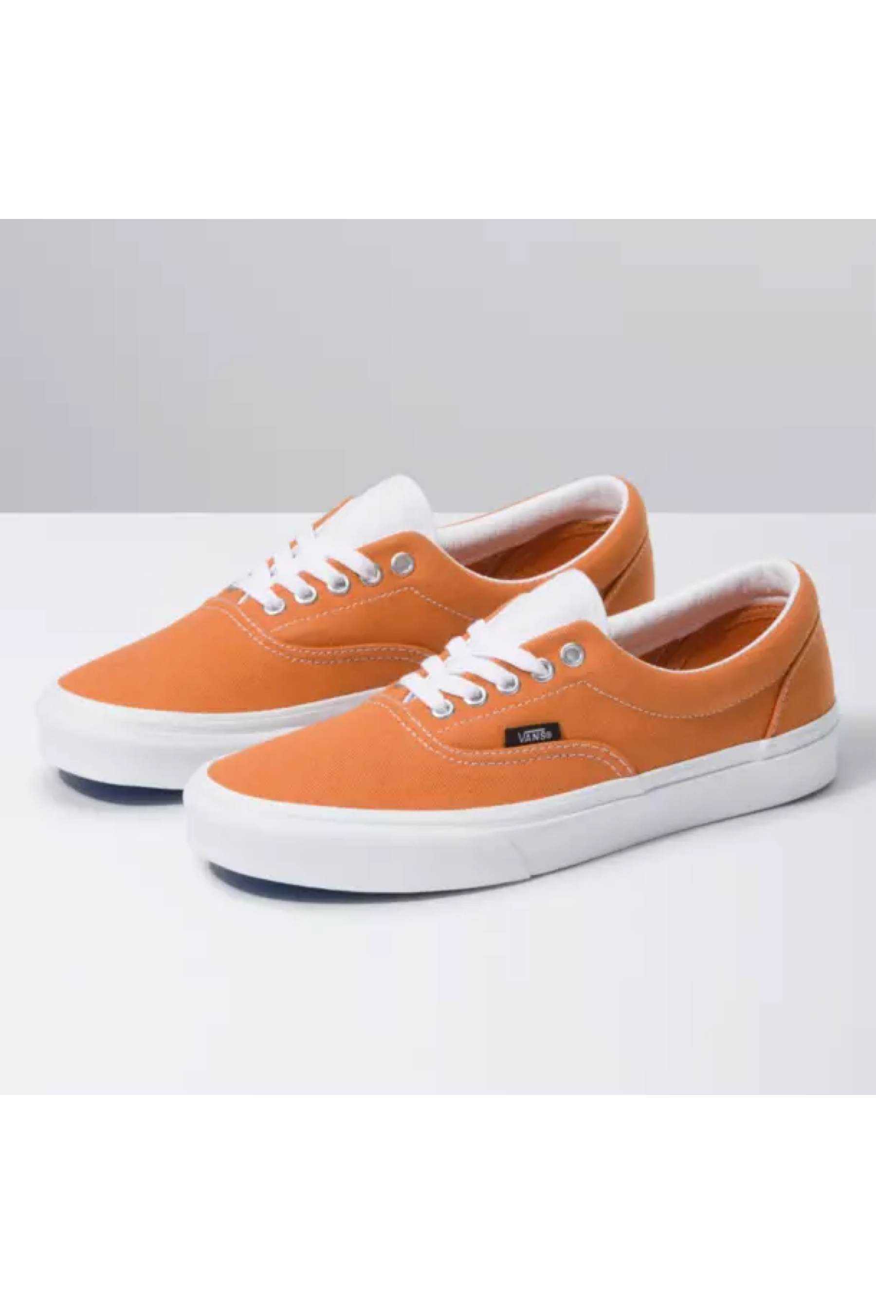 Apricot Retro Sport Era