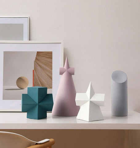 Geometric abstract ceramic accents