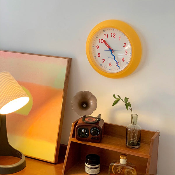 Simple Plastic Wall Clock