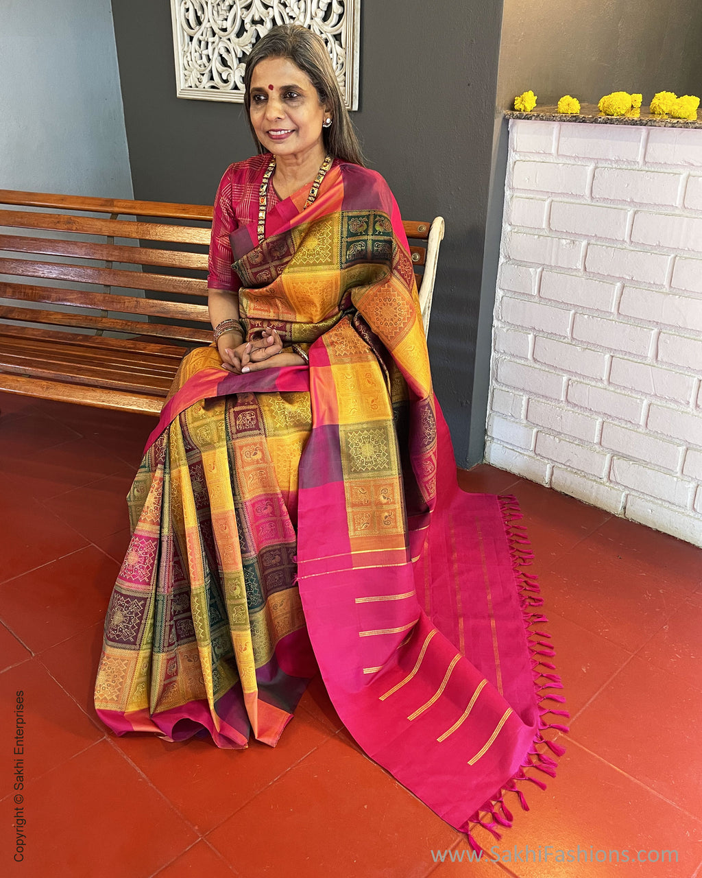 EE-V00573 Check Kanjeevaram – sakhifashions