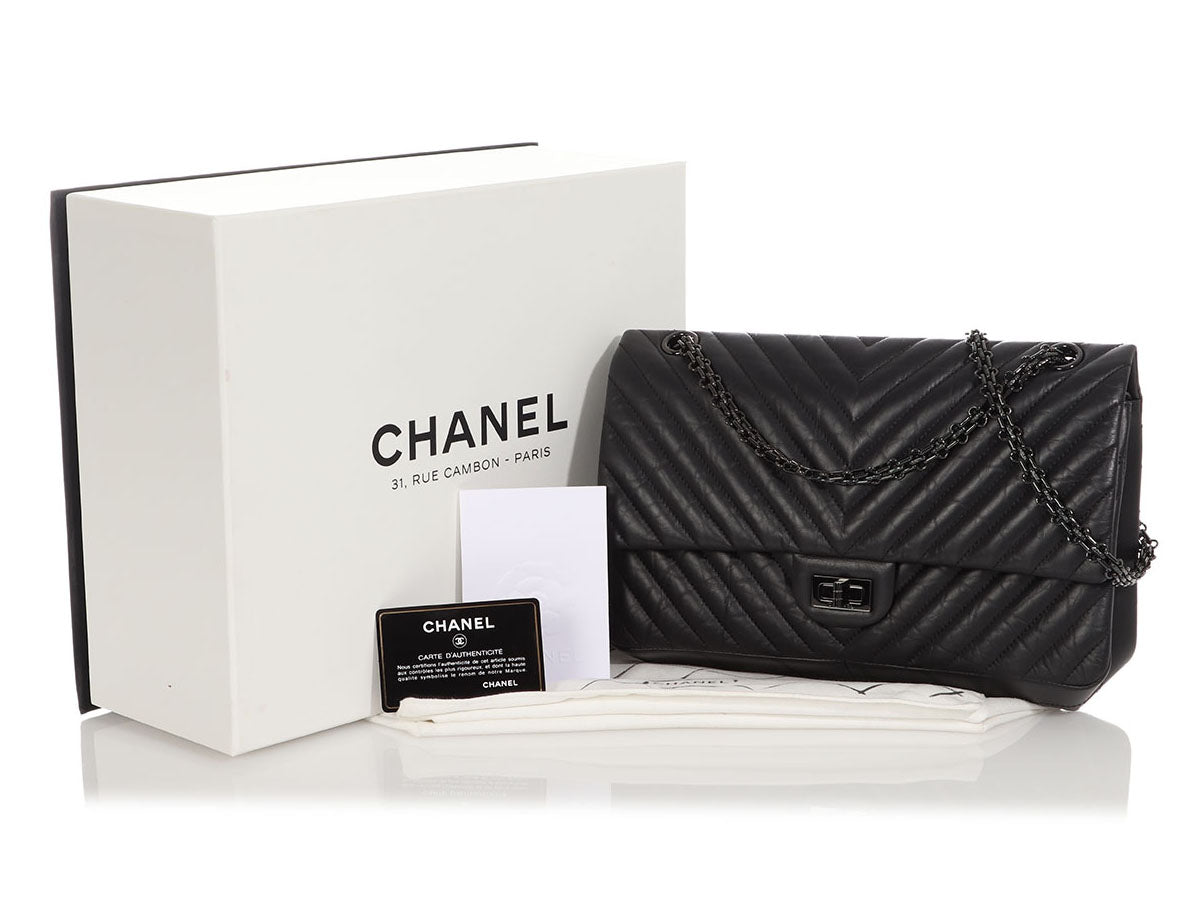 CHANEL Aged Calfskin Chevron Quilted 255 Reissue 226 So Black 355957   FASHIONPHILE