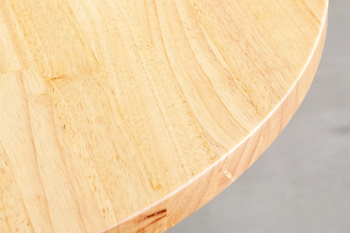かなでもののラバーウッドの天板とホワイトの4pinアイアン脚を組み合わせたすっきりとしたデザインの直径80cmのカフェテーブル（天板2）